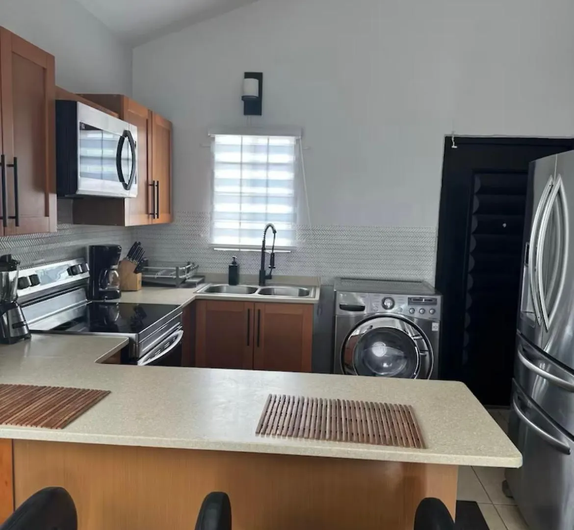 Haven Hideaway Stay Portmore